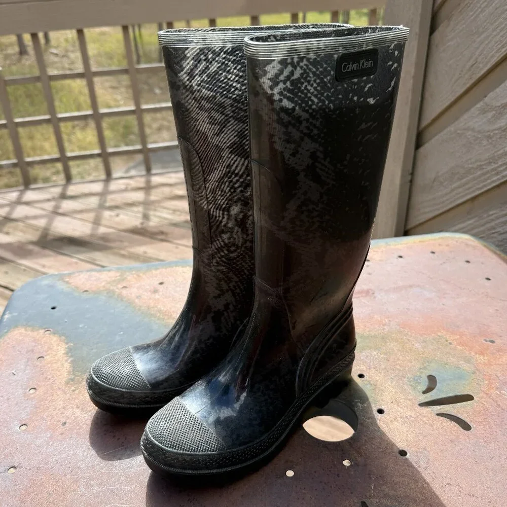 Vintage Calvin Klein Black & Clear Snakeskin Pull-On Rain Boots